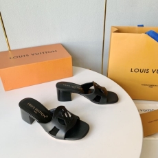 Louis Vuitton Slippers